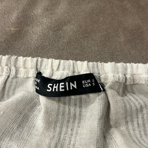 Shein juniors size, small halter or crop top, linen material - Picture 2 of 4